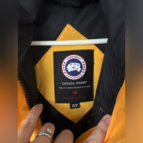 Canada Goose Montebello Parka Yellow Size XS - Picture 4 of 14